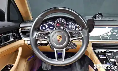 Porsche Panamera 2018 3.0 Автомат в Москве № 213229, миниатюра 6