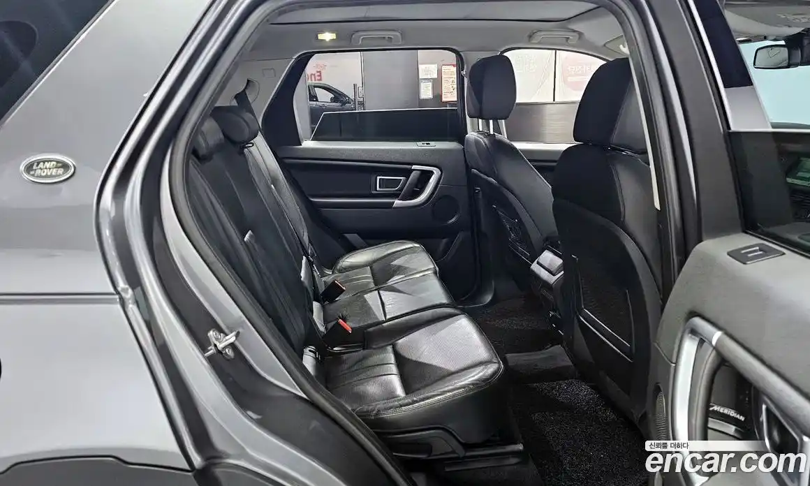 Land Rover Discovery Sport 2018 2.0 Автомат в Москве № 213724, фото 16