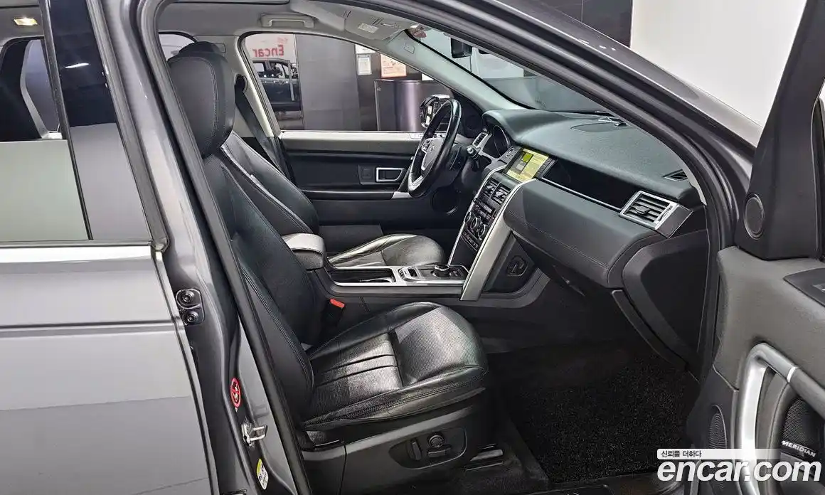 Land Rover Discovery Sport 2018 2.0 Автомат в Москве № 213724, фото 3