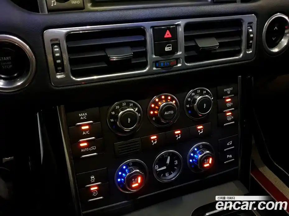 Land Rover Range-Rover 2012 4.4 Автомат в Москве № 213863, фото 13