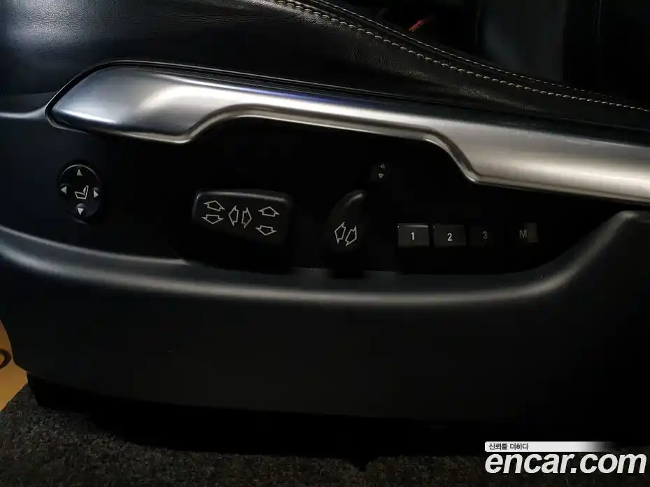 Land Rover Range-Rover 2012 4.4 Автомат в Москве № 213863, фото 19