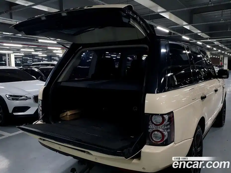 Land Rover Range-Rover 2012 4.4 Автомат в Москве № 213863, фото 20