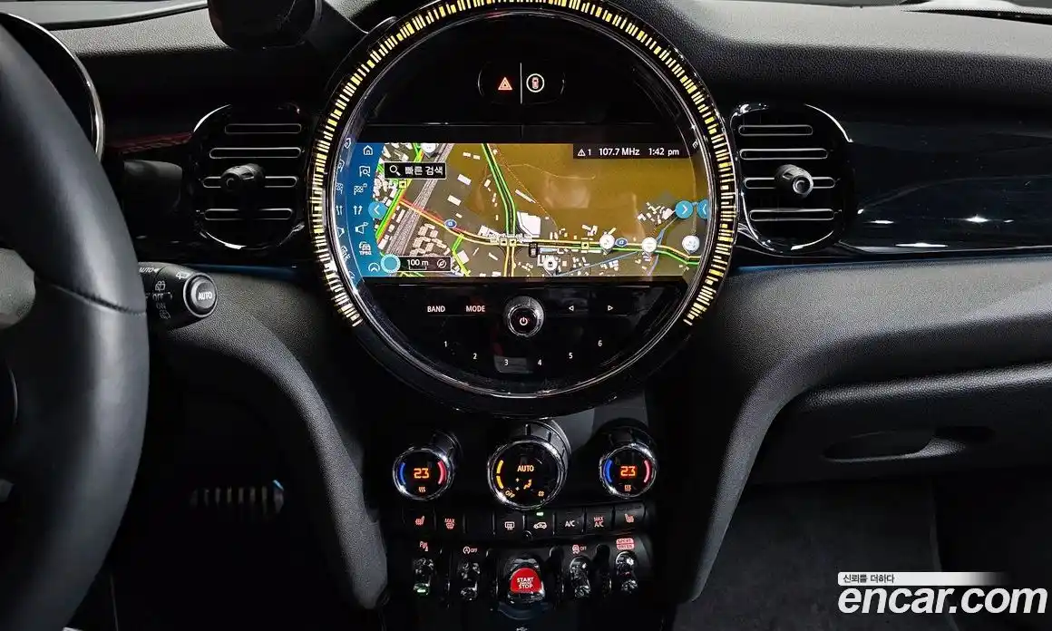 Mini Cooper 2024 2.0 Автомат в Москве № 214075, фото 13