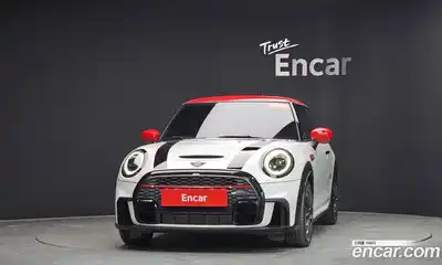 Mini Cooper 2024 2.0 Автомат в Москве № 214075, миниатюра 2