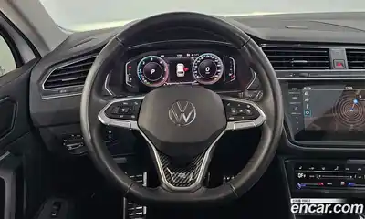 Volkswagen Tiguan 2023 2.0 Автомат в Москве № 214921, миниатюра 11