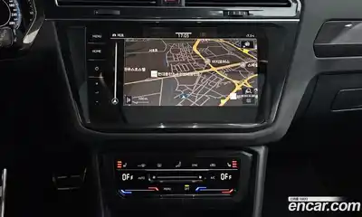 Volkswagen Tiguan 2023 2.0 Автомат в Москве № 214921, миниатюра 6