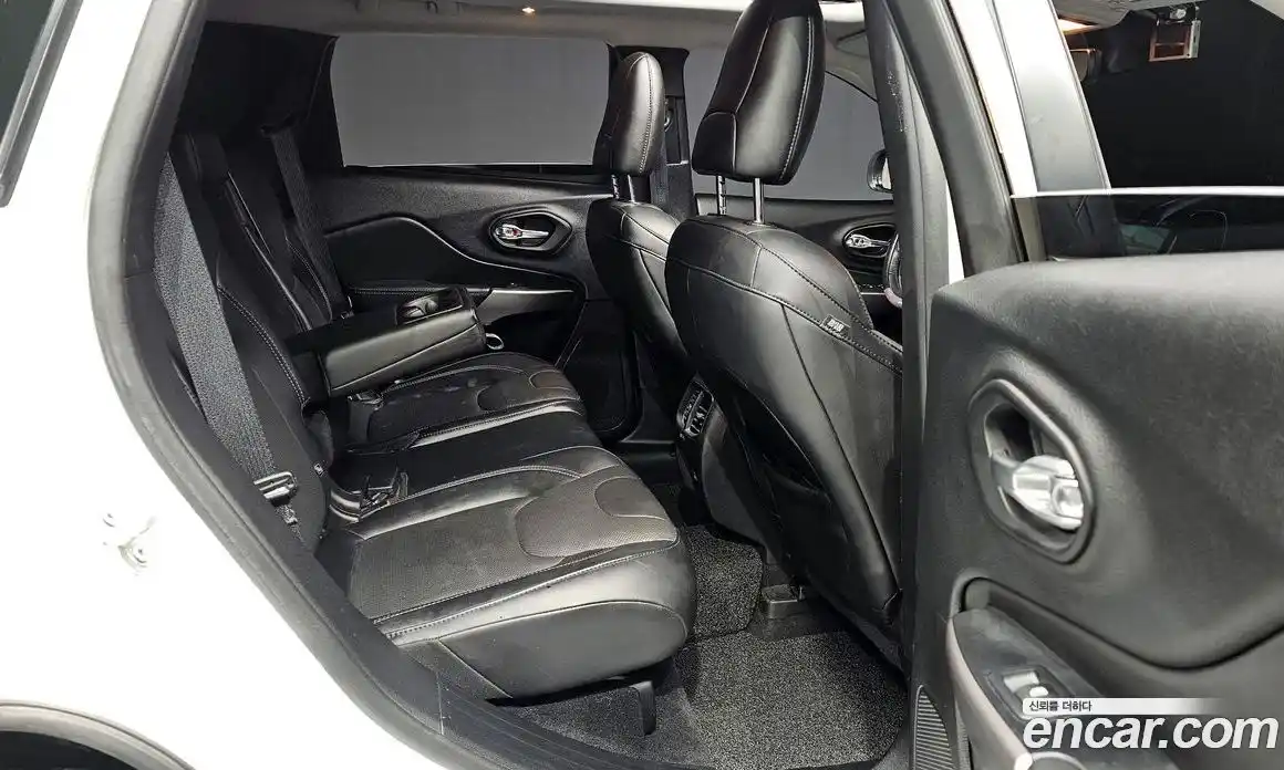 Jeep Cherokee 2021 2.4 Автомат в Москве № 215429, фото 11