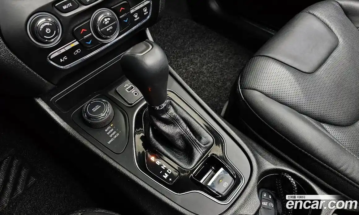 Jeep Cherokee 2021 2.4 Автомат в Москве № 215429, фото 9