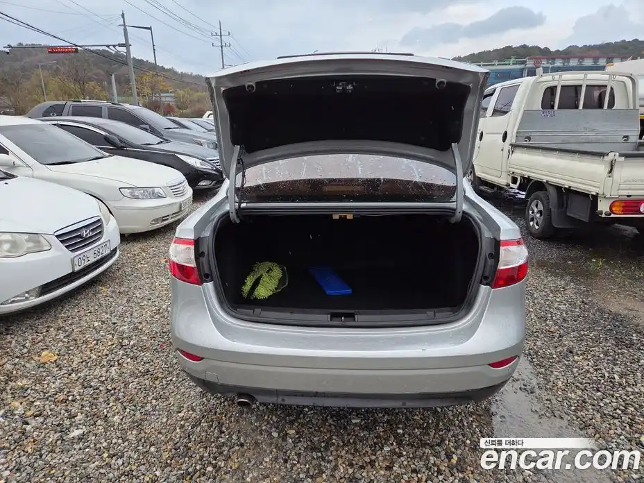 Renault SM3 2010 1.6 Автомат в Москве № 227426, фото 18