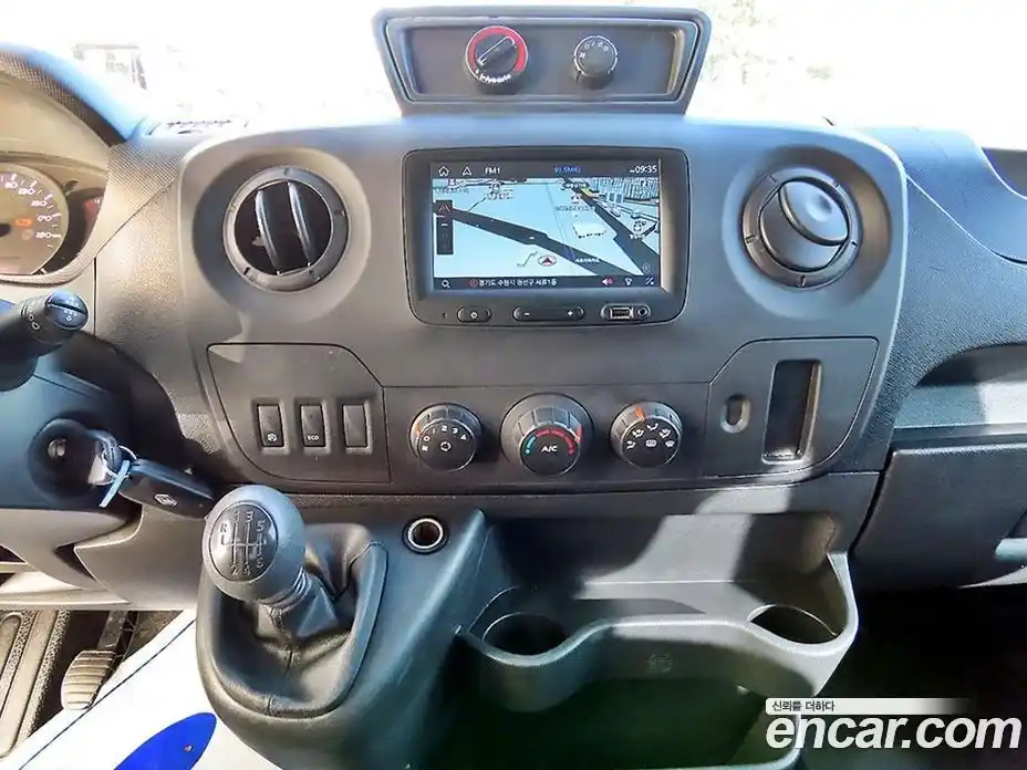 Renault Master 2019 2.3 Механическая в Москве № 227455, фото 15