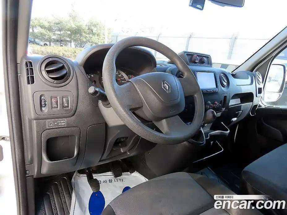 Renault Master 2019 2.3 Механическая в Москве № 227455, фото 9