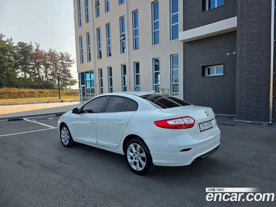 Renault SM3 2011 1.6 Автомат в Москве № 227499, фото 6