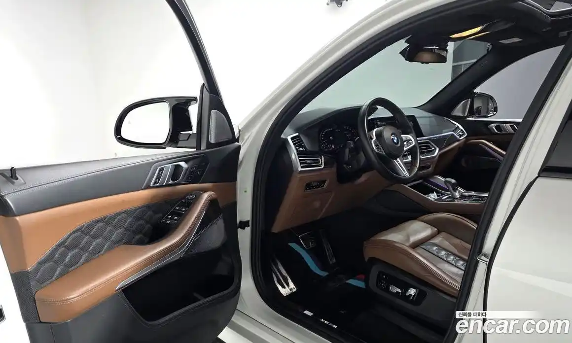 BMW X5M 2021 4.4 Автомат в Москве № 229002, фото 7