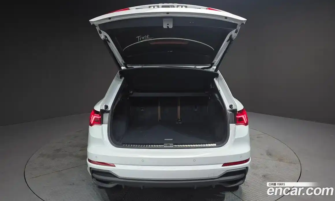 Audi Q3 2023 2.0 Автомат в Москве № 229603, фото 19