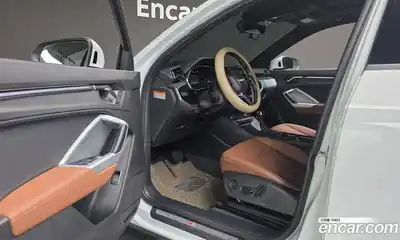 Audi Q3 2023 2.0 Автомат в Москве № 229603, миниатюра 3