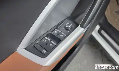 Audi Q3 2023 2.0 Автомат в Москве № 229603, миниатюра 5