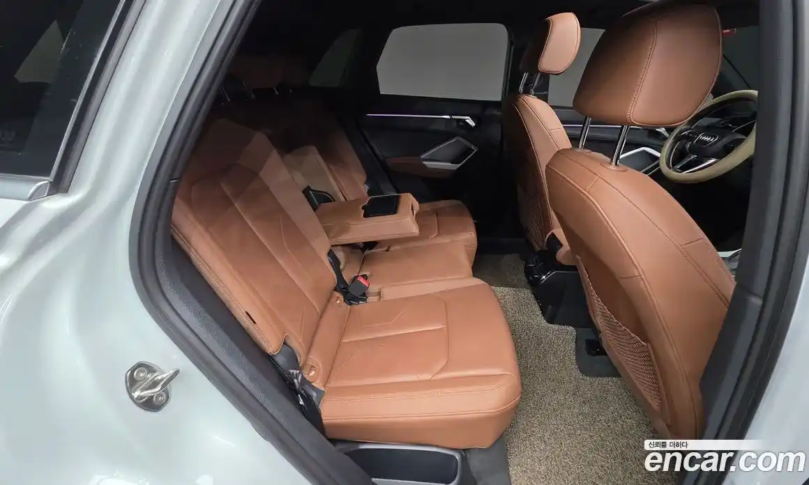 Audi Q3 2023 2.0 Автомат в Москве № 229603, фото 9