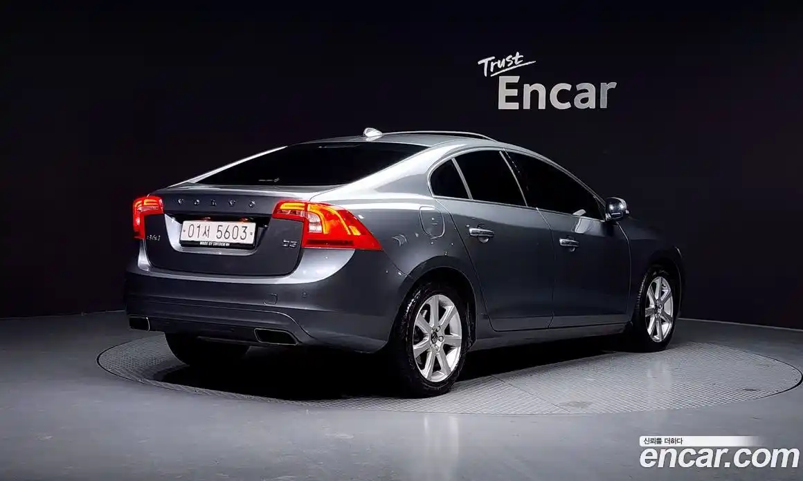 Volvo S60 2018 2.0 Автомат в Москве № 230558, фото 14