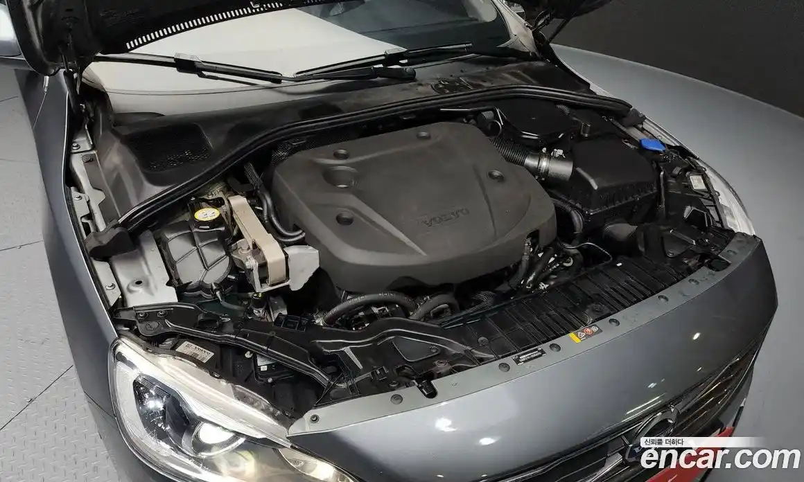 Volvo S60 2018 2.0 Автомат в Москве № 230558, фото 15