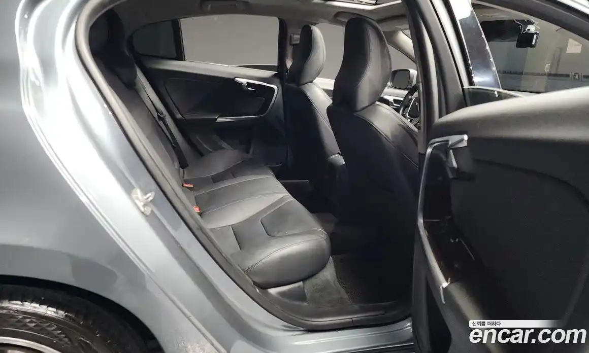 Volvo S60 2018 2.0 Автомат в Москве № 230558, фото 19