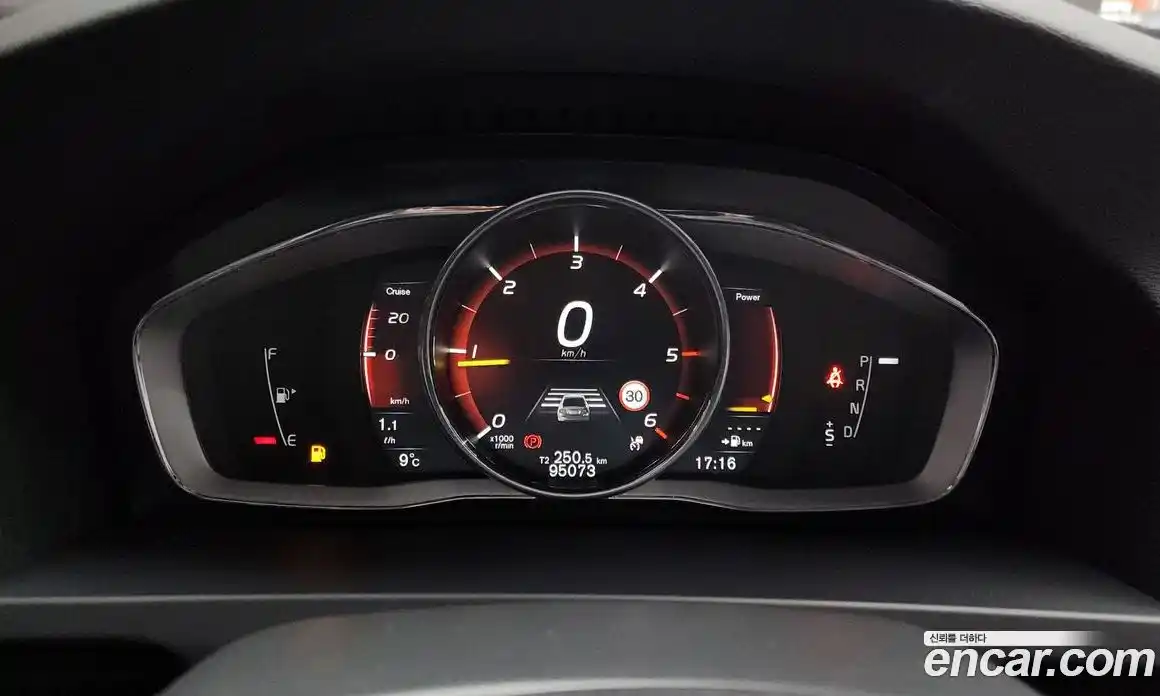 Volvo S60 2018 2.0 Автомат в Москве № 230558, фото 3