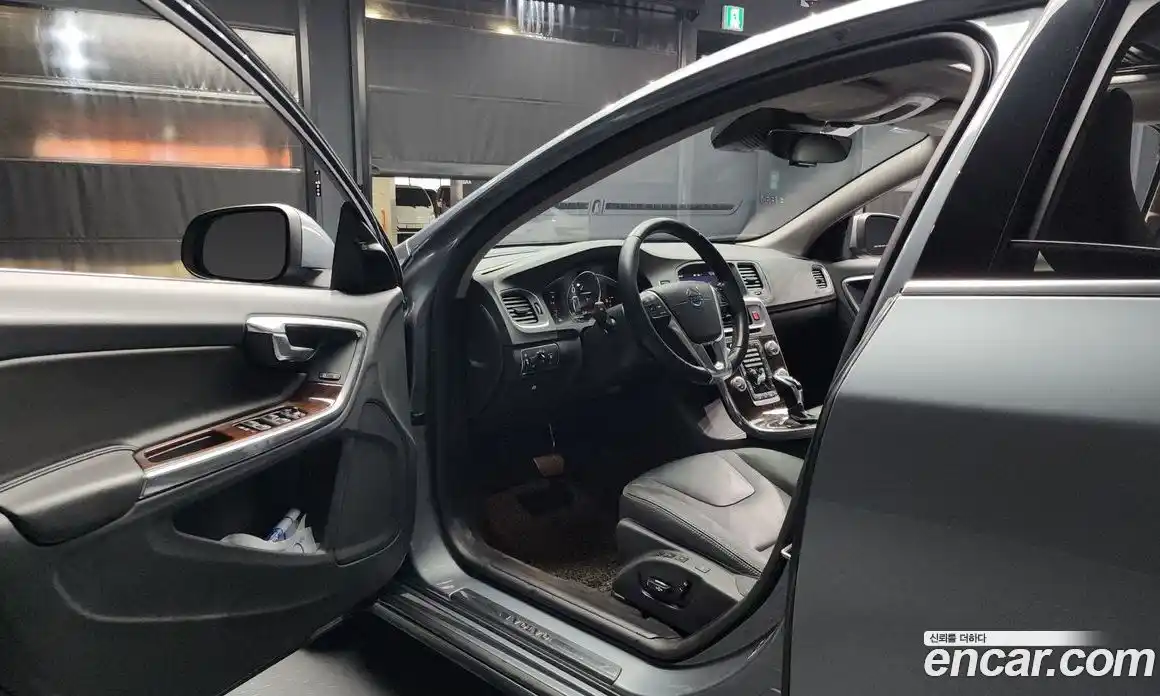 Volvo S60 2018 2.0 Автомат в Москве № 230558, фото 10