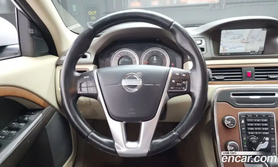 Volvo XC70 2012 2.4 Автомат в Москве № 230683, фото 3