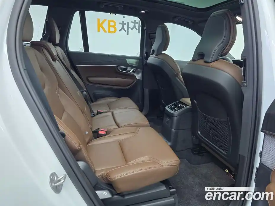 Volvo XC90 2024 2.0 Автомат в Москве № 230797, фото 11