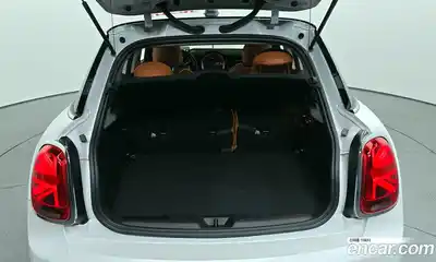 Mini Cooper 2024 1.5 Автомат в Москве № 231417, миниатюра 5