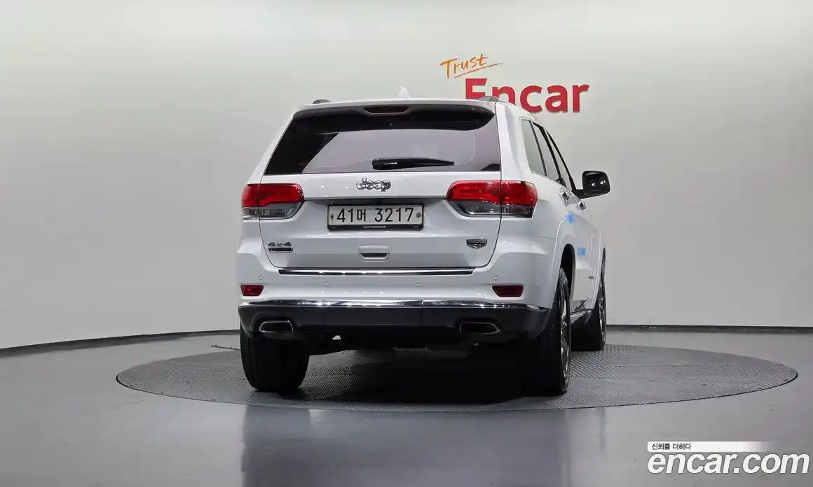 Jeep Cherokee 2014 3.0 Автомат в Москве № 232728, фото 4