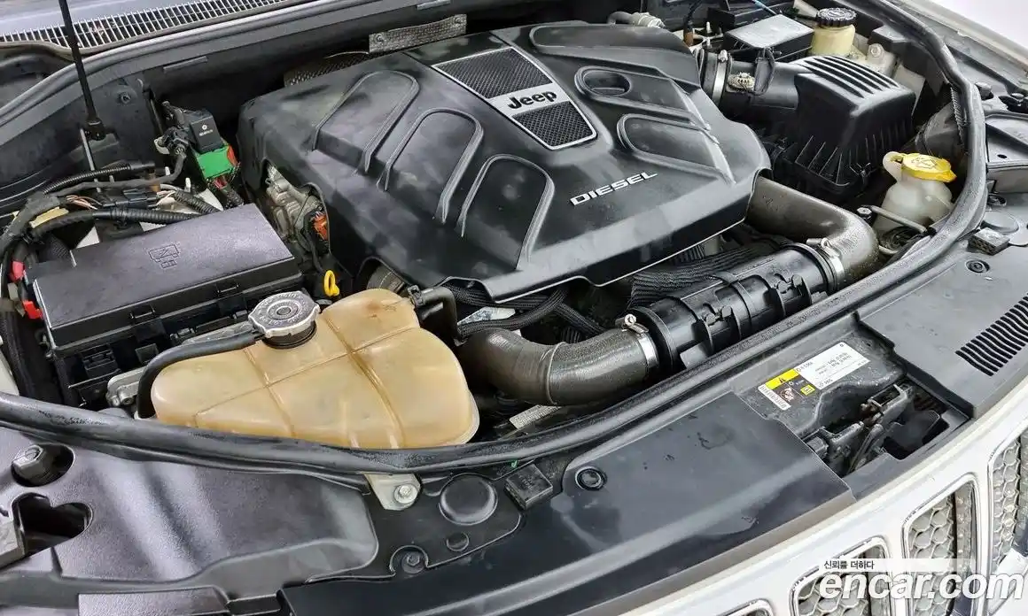 Jeep Cherokee 2014 3.0 Автомат в Москве № 232728, фото 7