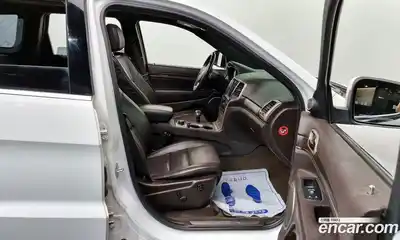 Jeep Cherokee 2014 3.0 Автомат в Москве № 232728, миниатюра 9