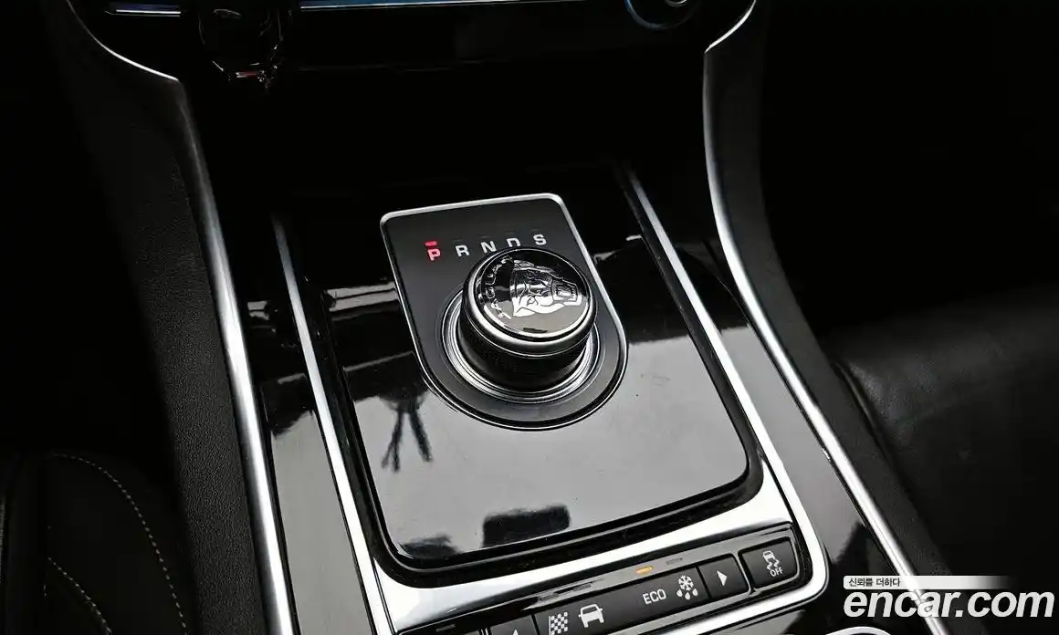 Jaguar XE 2018 2.0 Автомат в Москве № 240481, фото 12