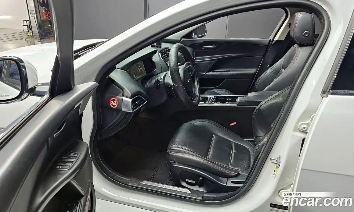 Jaguar XE 2018 2.0 Автомат в Москве № 240481, фото 18