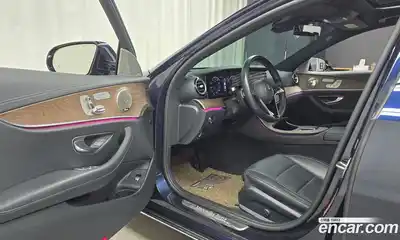 Mercedes-Benz E-Class, 2022