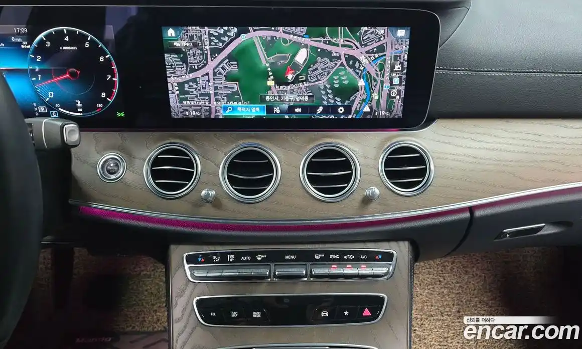 Mercedes-Benz E-Class 2022 2.0 Автомат в Москве № 241566, фото 19