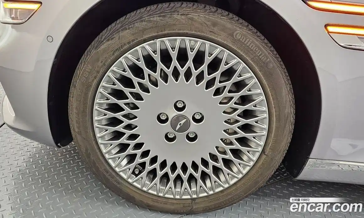 Genesis G80 2023 2.5 Автомат в Москве № 24513, фото 17