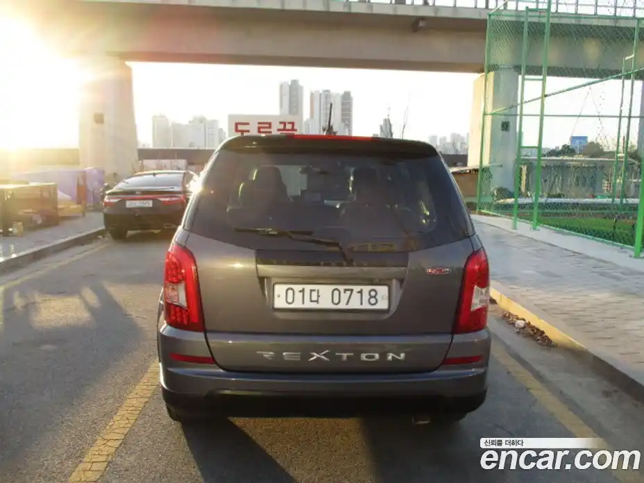 SsangYong Rexton 2016 2.2 Автомат в Москве № 25017, фото 4