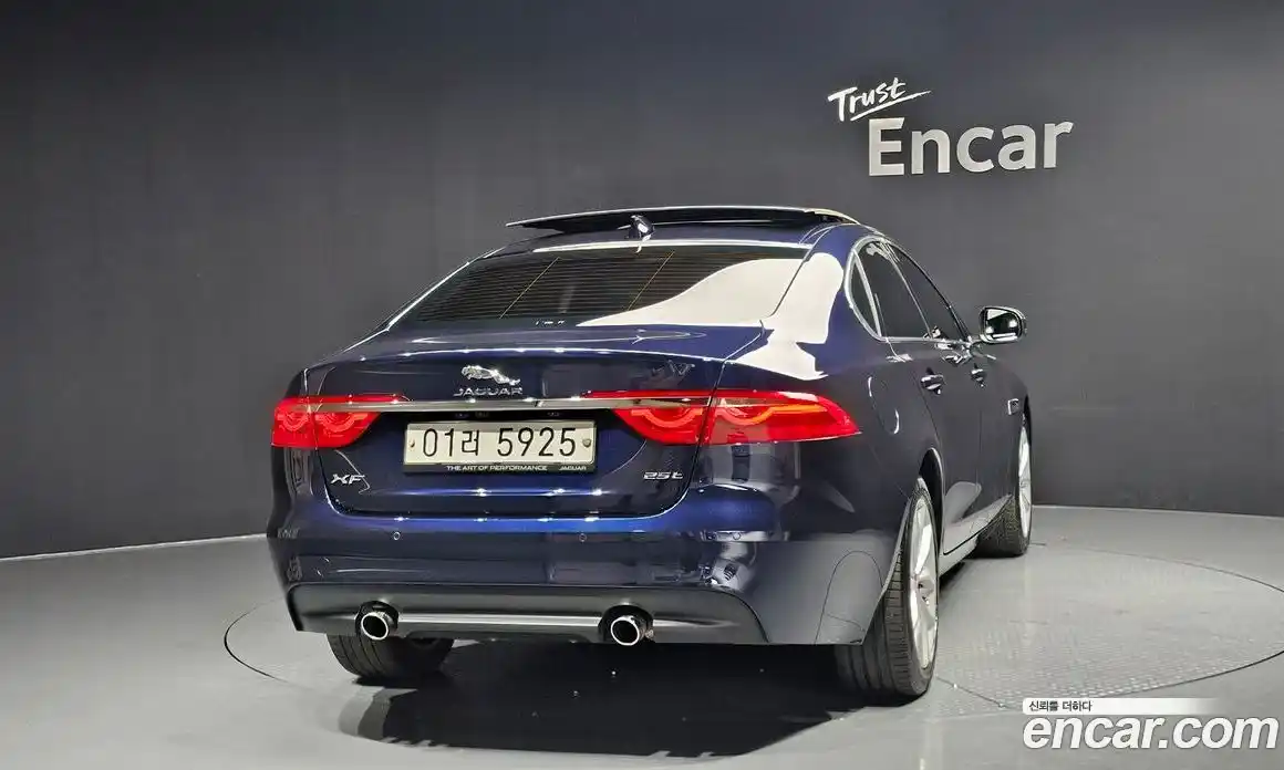 Jaguar XF 2019 2.0 Автомат в Москве № 256065, фото 16