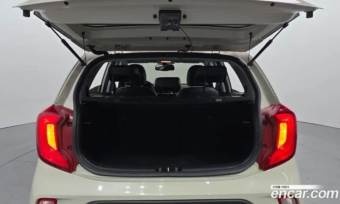 Kia Morning 2020 1.0 Автомат в Москве № 257852, фото 19