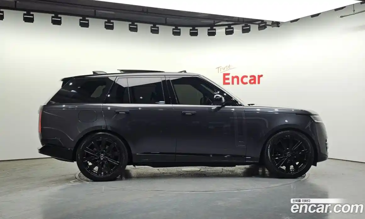 Land Rover Range-Rover 2025 3.0 Автомат в Москве № 271135, фото 9