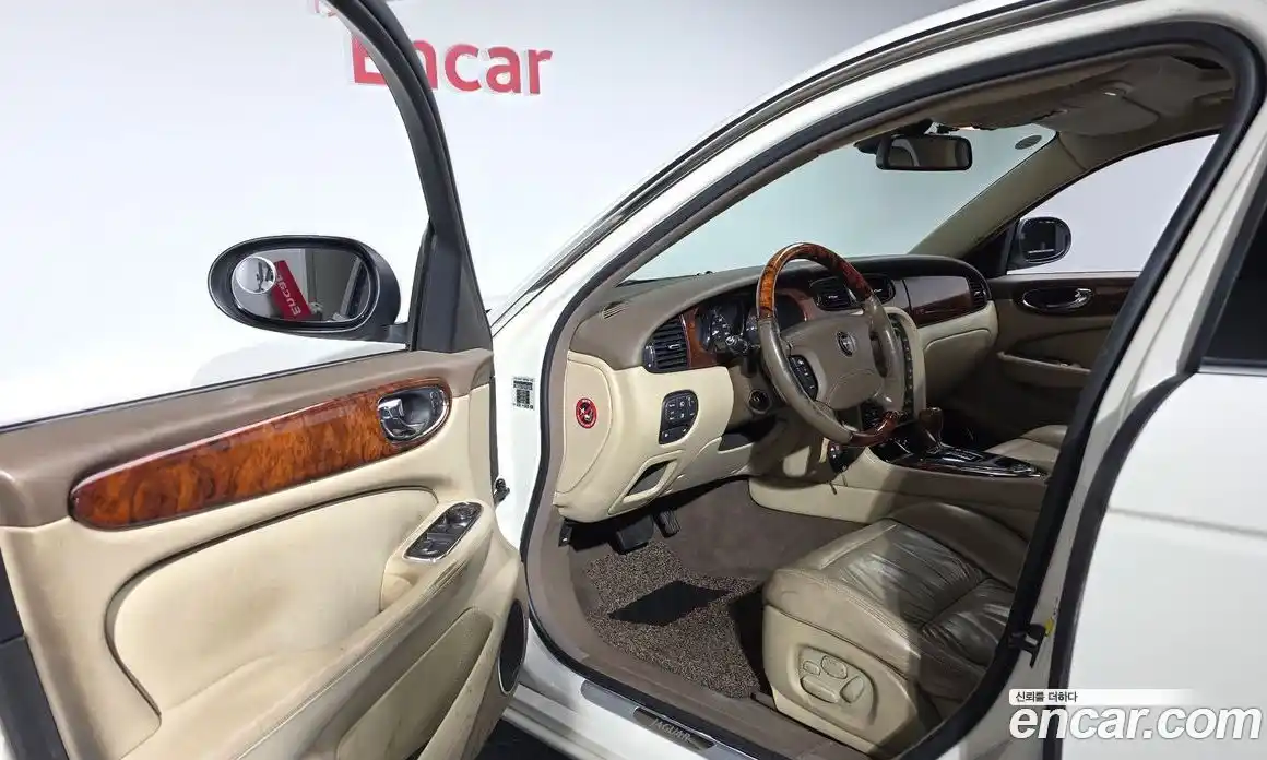 Jaguar XJ 2007 2.7 Автомат в Москве № 283861, фото 18