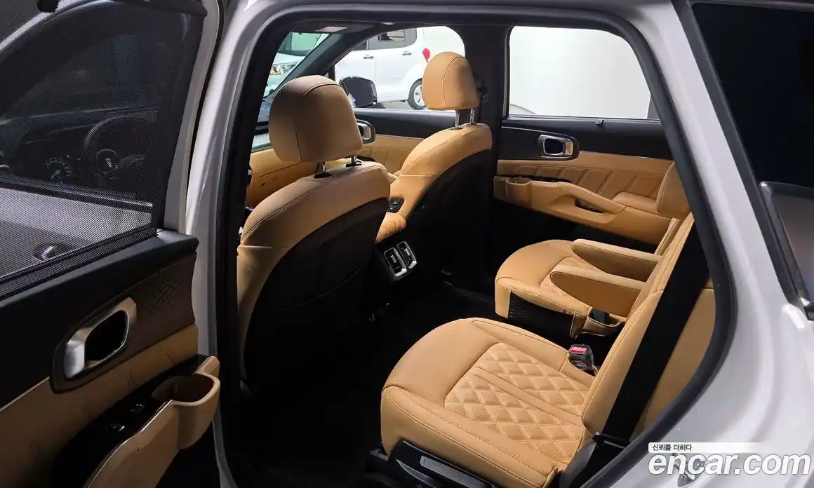 Kia Sorento 2022 1.6 Автомат в Москве № 287692, фото 13