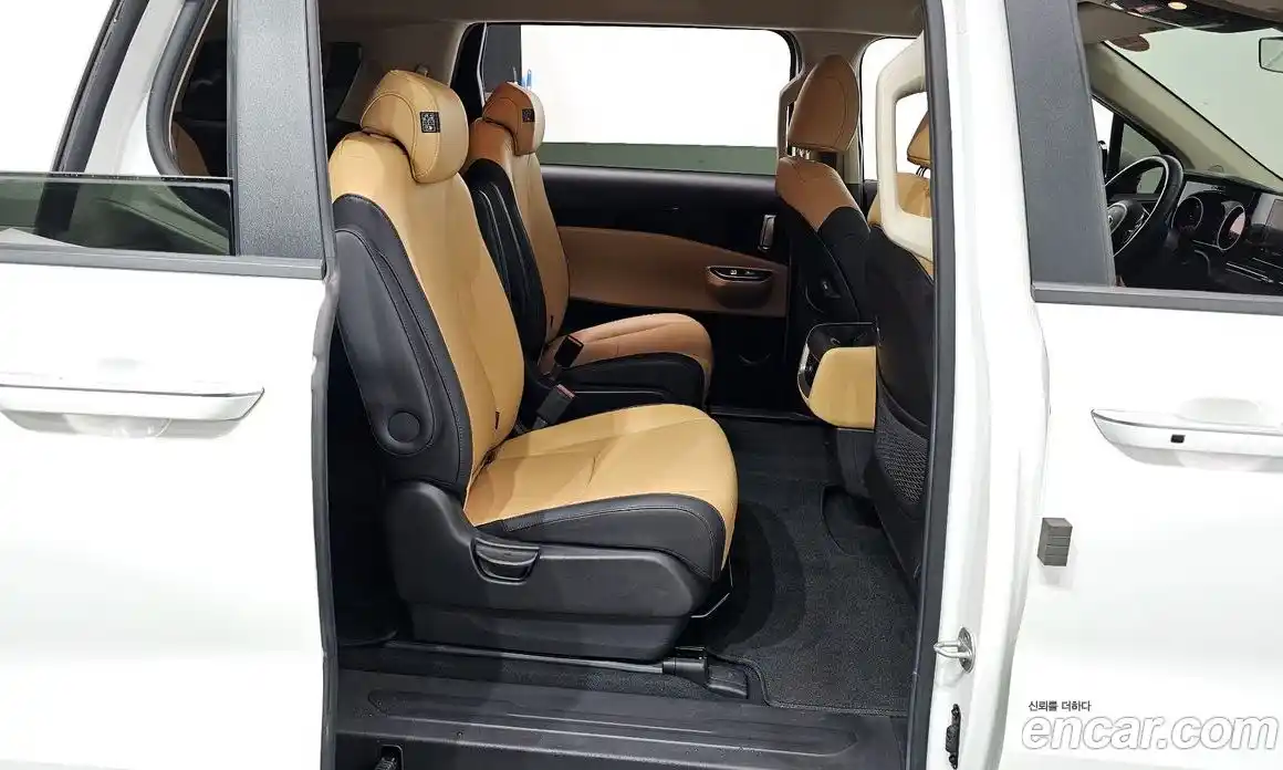 Kia Canival 2021 2.2 Автомат в Москве № 287848, фото 13