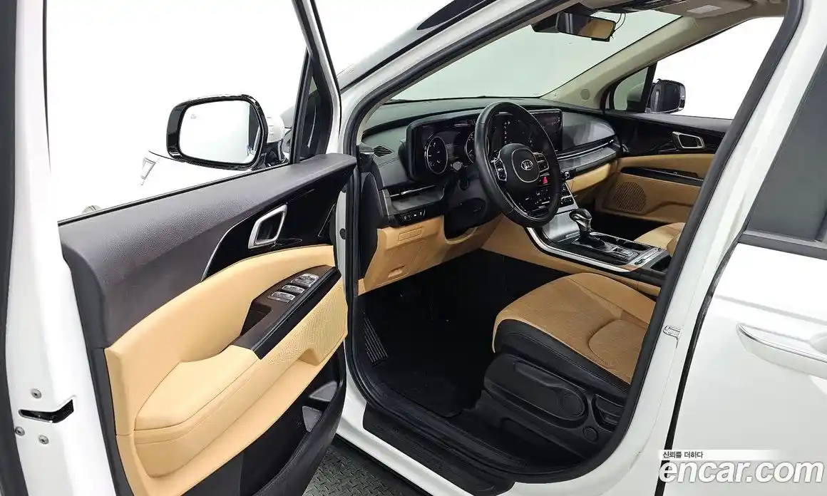 Kia Canival 2021 2.2 Автомат в Москве № 287848, фото 18