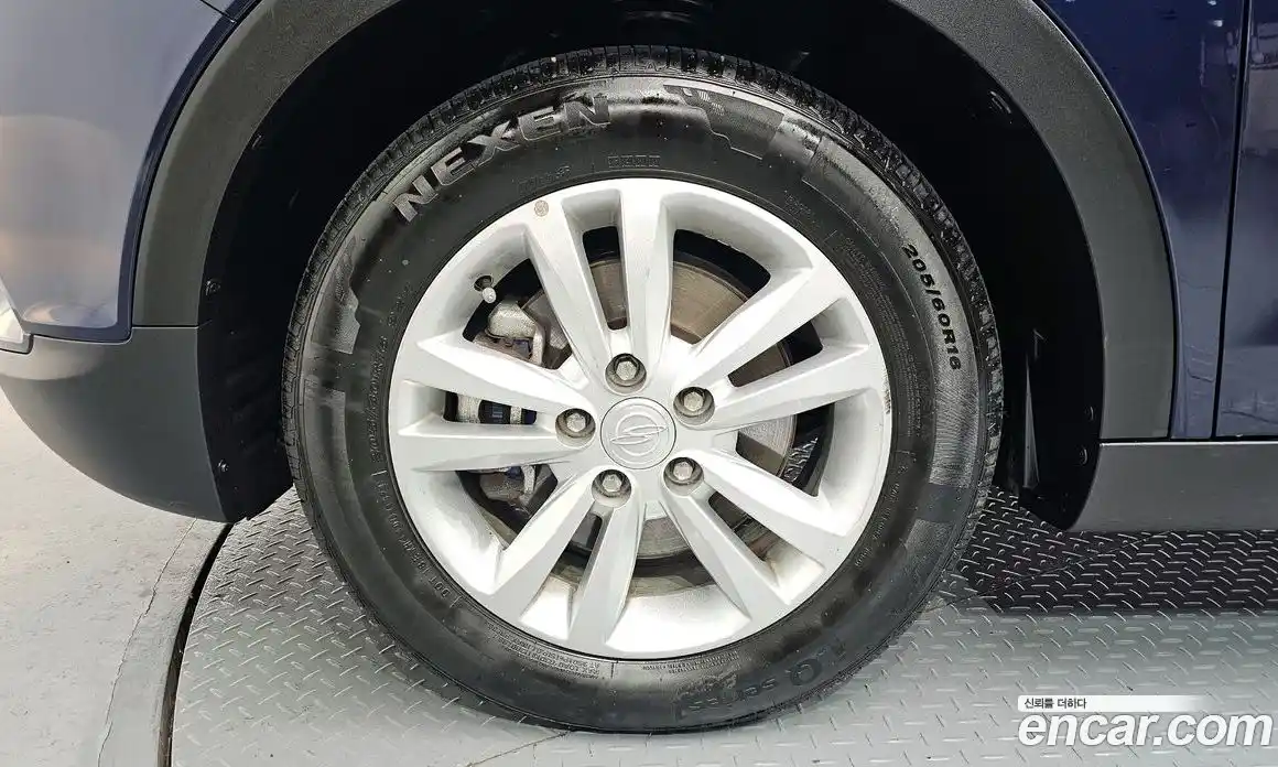 SsangYong TIBOLI 2016 1.6 Автомат в Москве № 291169, фото 5