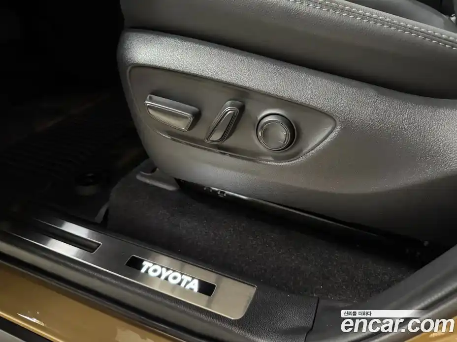 Toyota Land Cruiser 2025 2.4 Автомат в Москве № 294951, фото 18