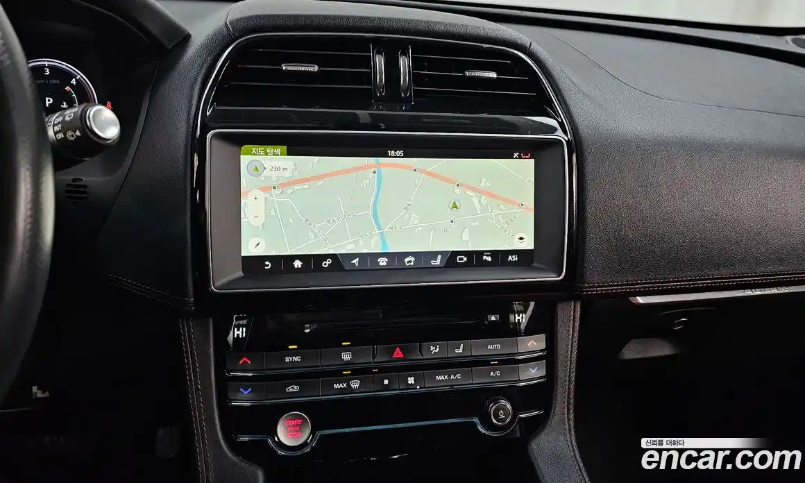 Jaguar F-Pace 2017 2.0 Автомат в Москве № 304937, фото 14