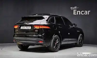Jaguar F-Pace 2017 2.0 Автомат в Москве № 304937, миниатюра 2