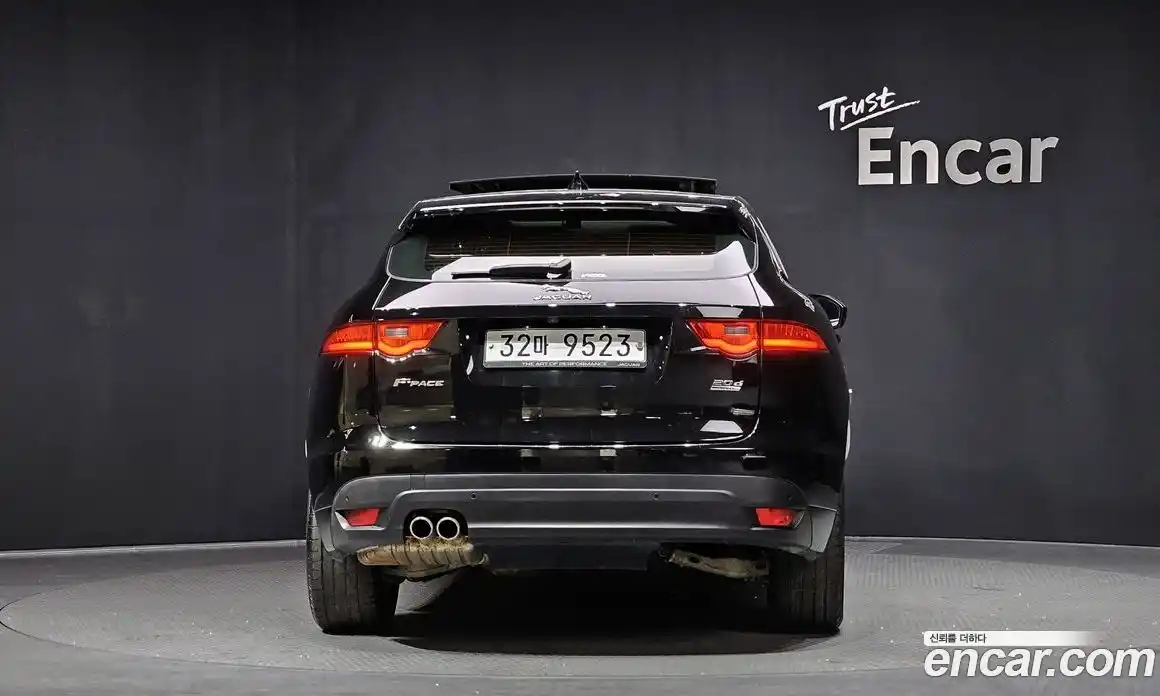 Jaguar F-Pace 2017 2.0 Автомат в Москве № 304937, фото 4